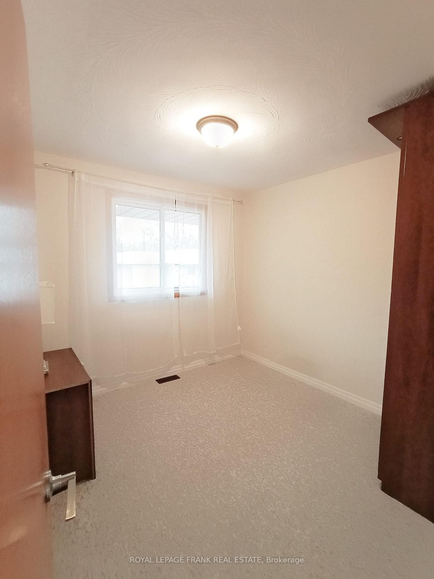 926 Walnut Court photo 7