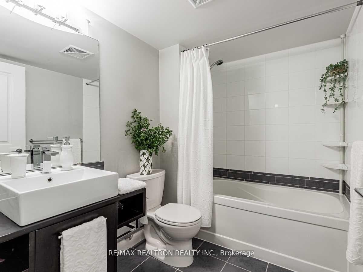 190 Borough Drive Unit 1101 photo 22