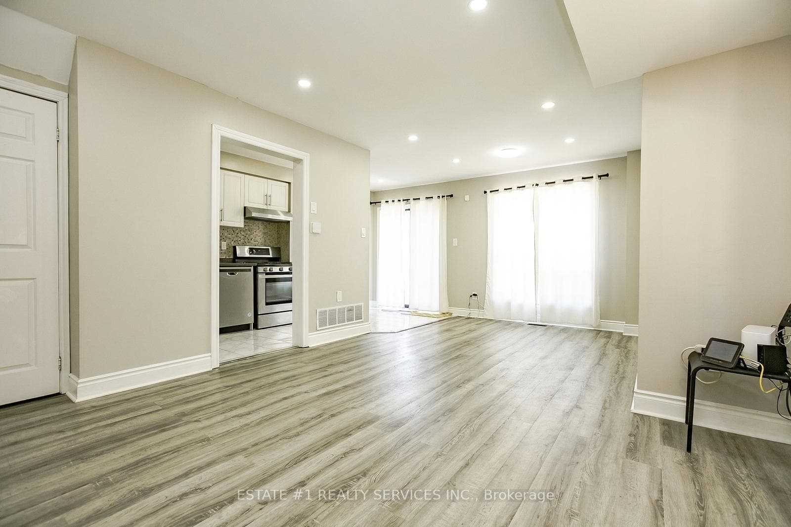 117 Richwood Crescent photo 7