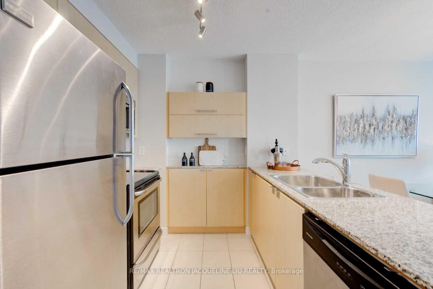 11 Brunel Court Unit 1102 photo 7