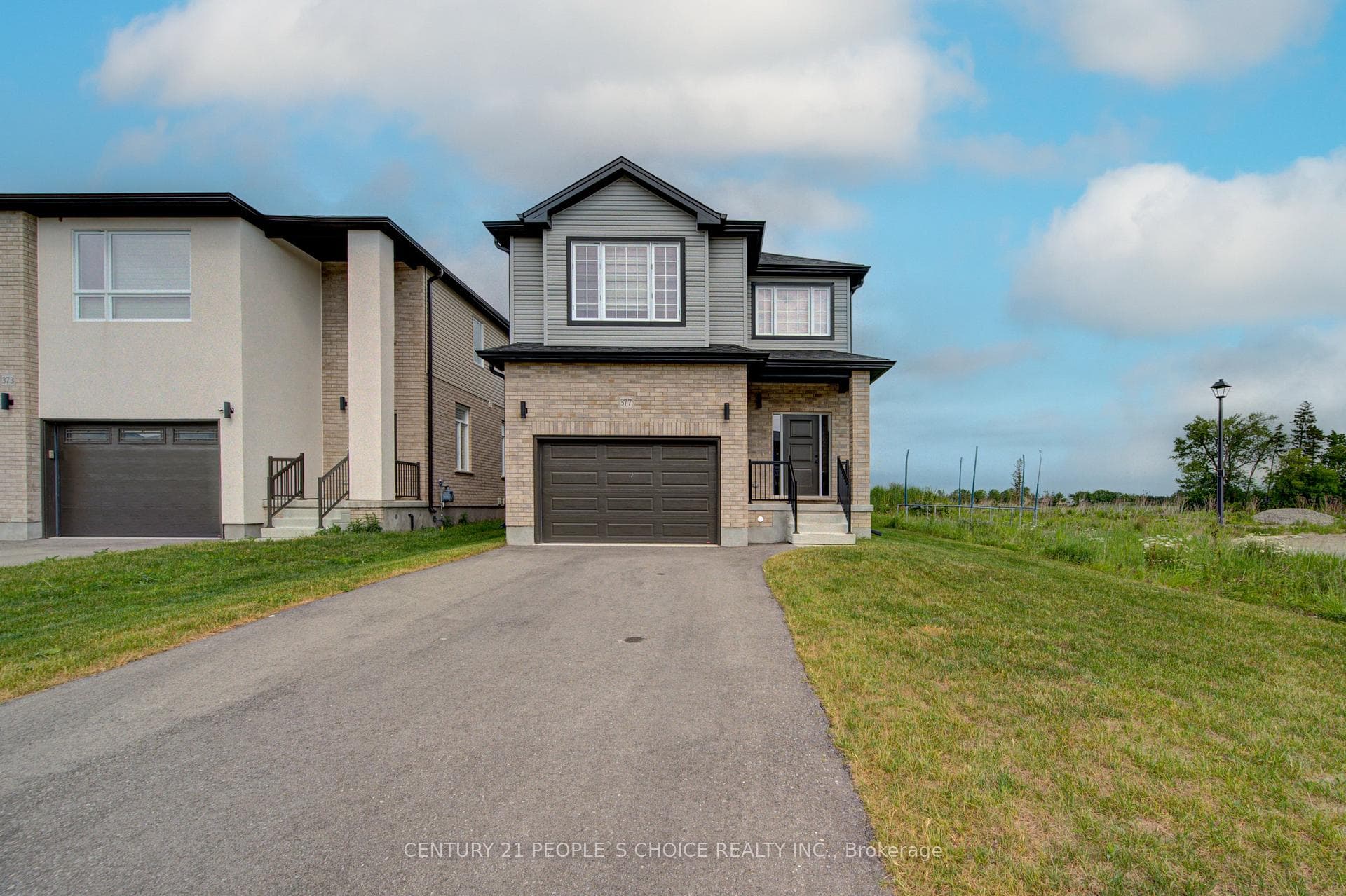 377 Bradshaw Drive photo 4