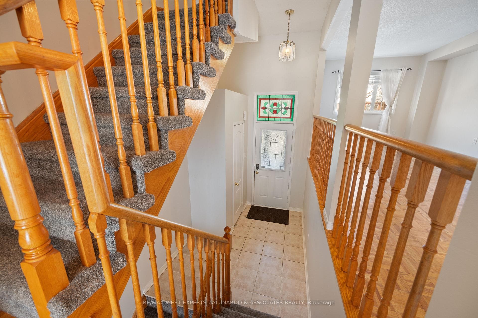 140 Parktree Drive photo 4