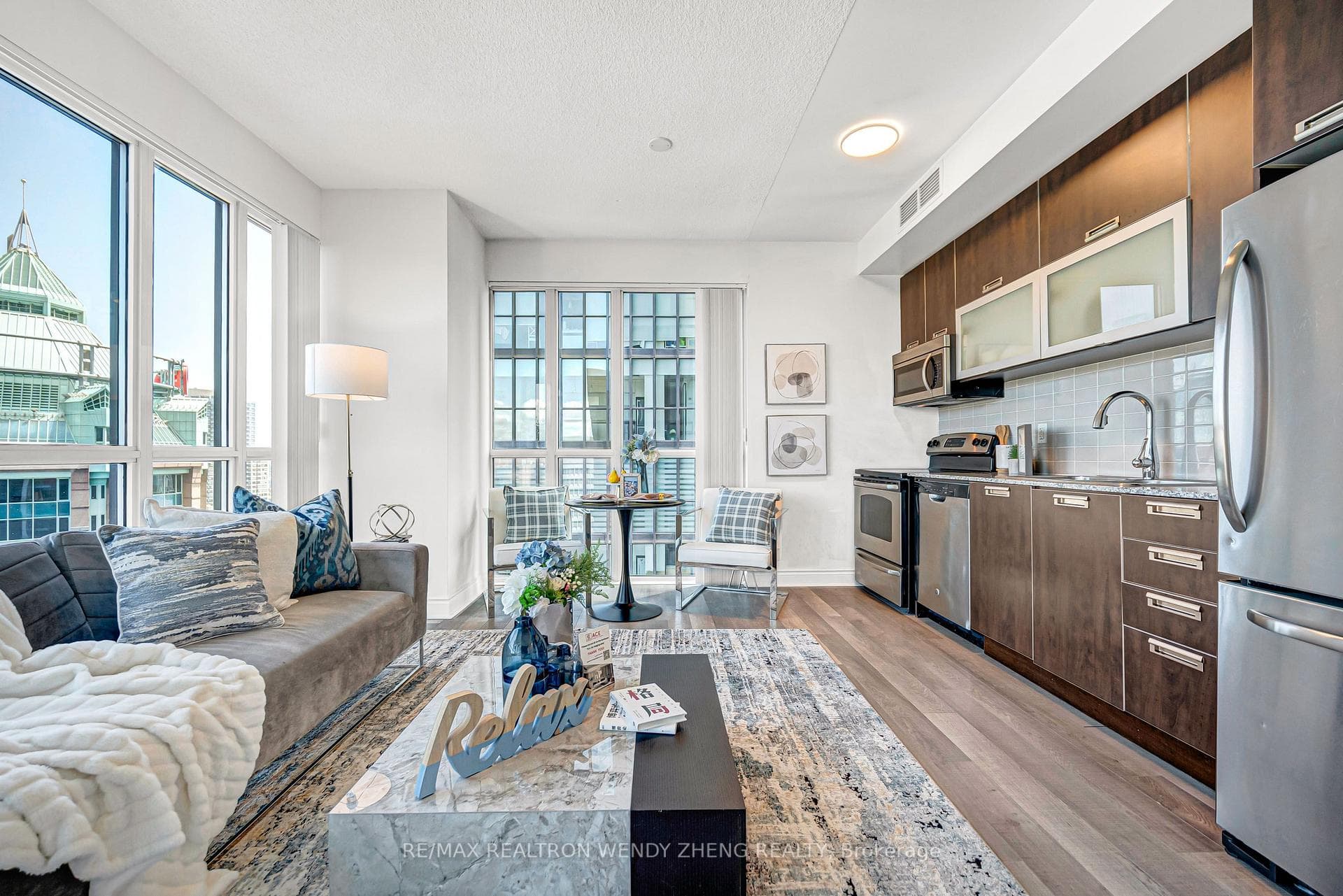 28 Ted Rogers Way Unit 2402 photo 9