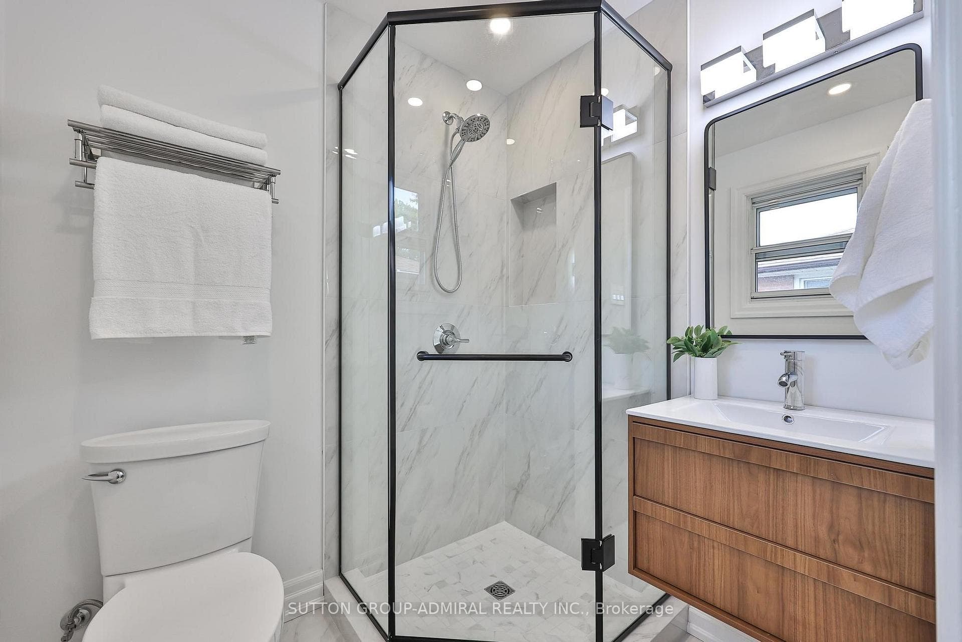 256 Torresdale Avenue photo 27