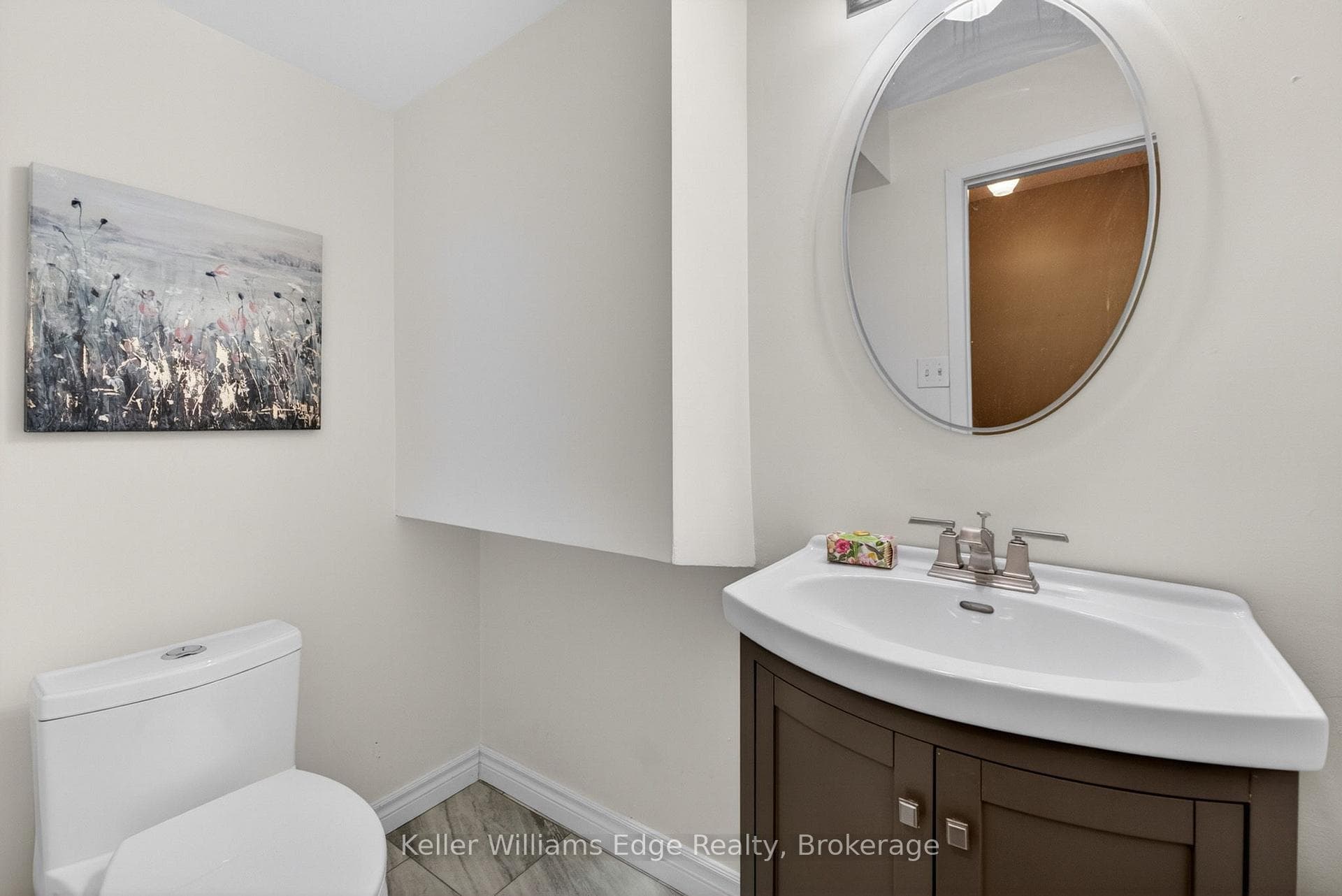2471 Malcolm Crescent photo 28