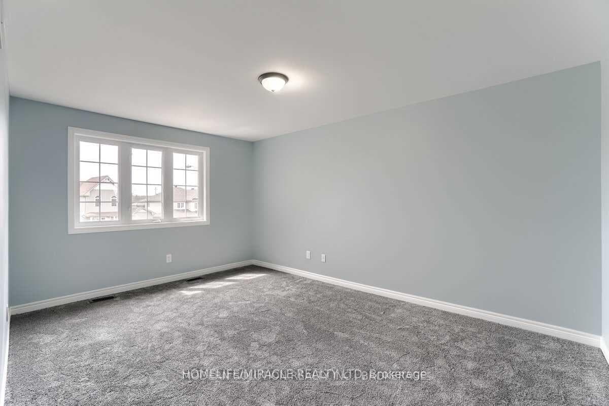 408 Orvis Crescent photo 17