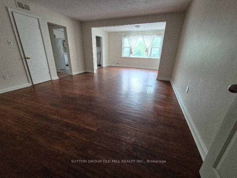 2355 Lakeshore Road Unit 2 photo 4
