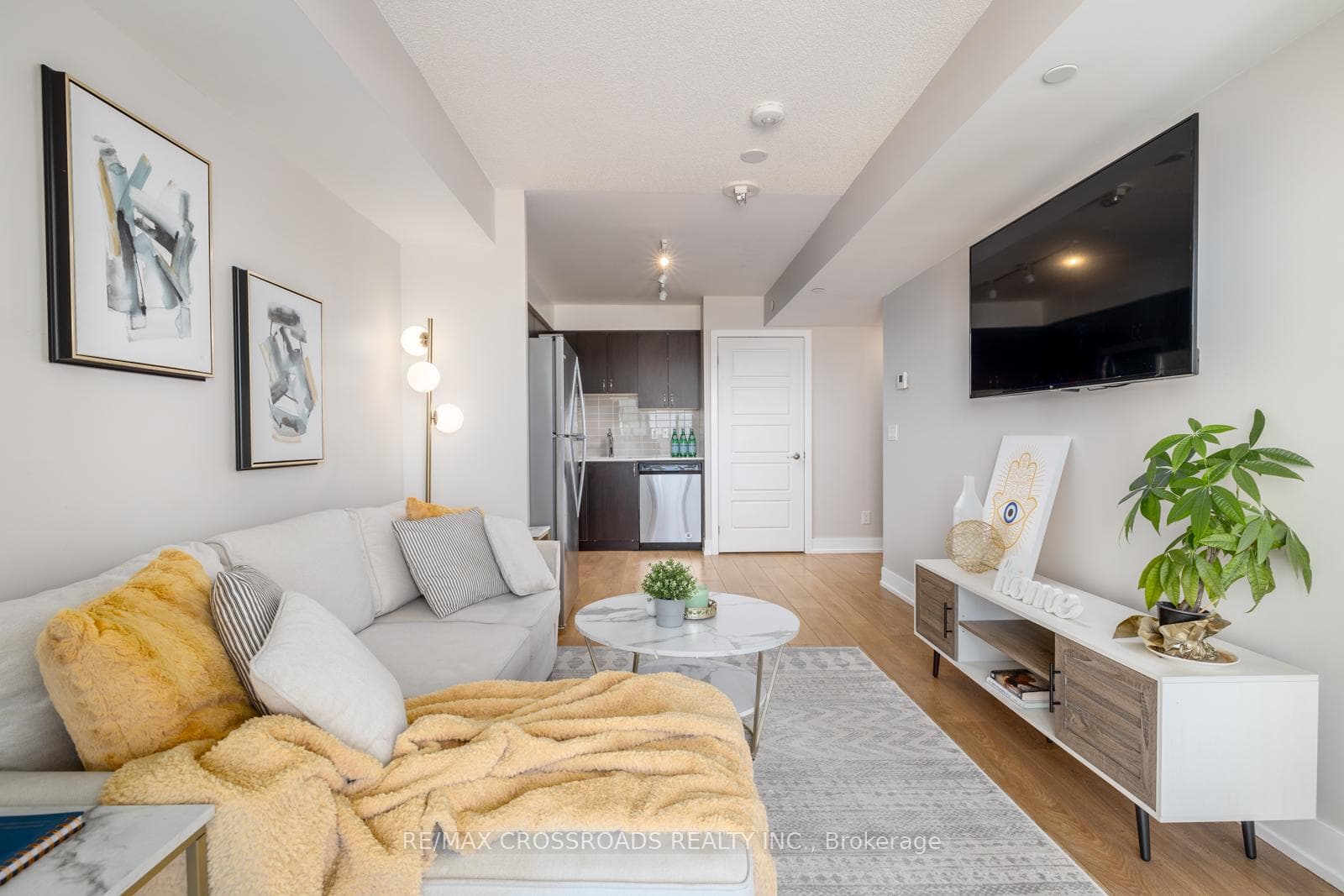 1255 Bayly Street Unit 1810 photo 4