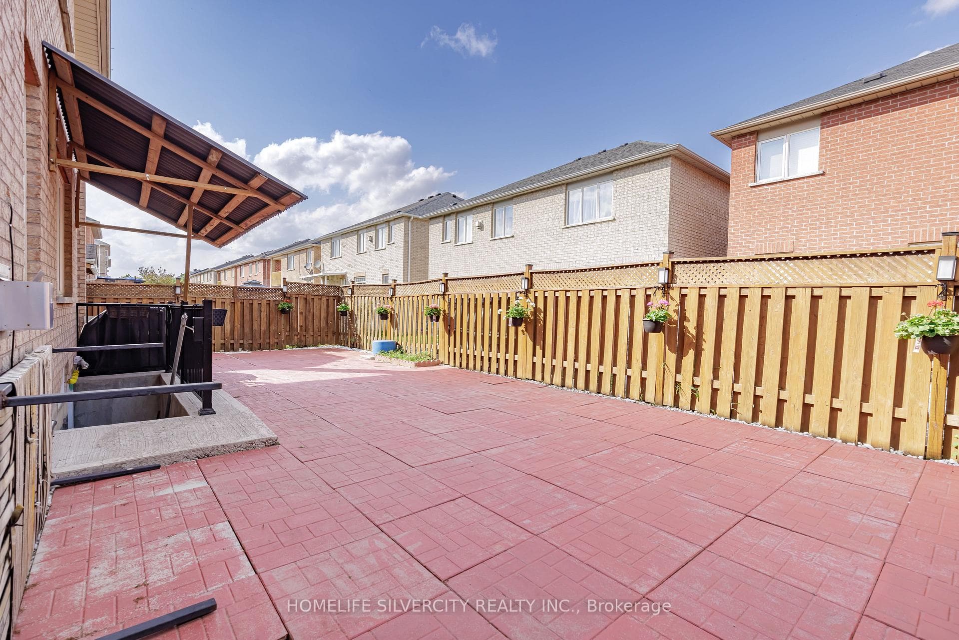 31 Madronna Gardens photo 39