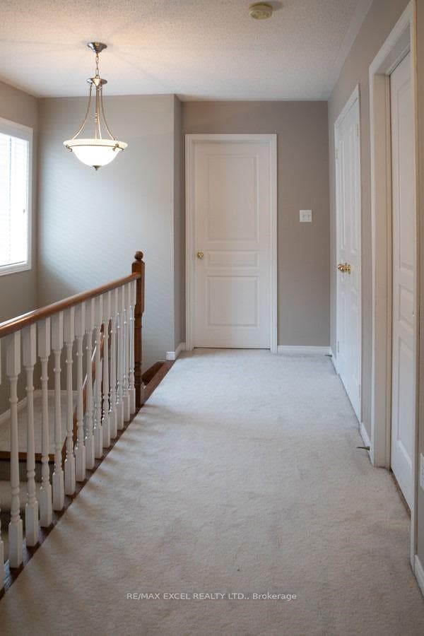97 Revelstoke Crescent photo 12
