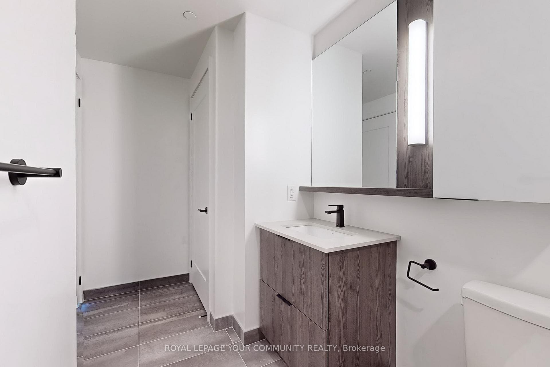 5 Defries Street Unit 2607 photo 17