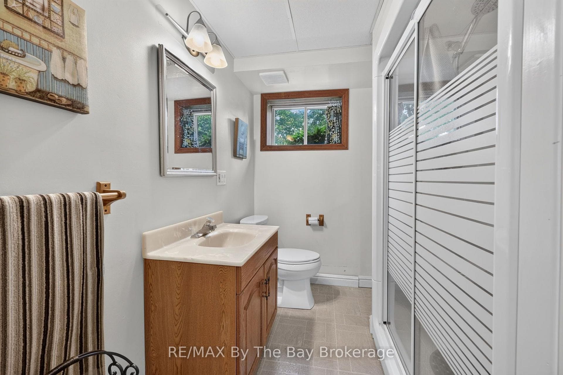 1434 RIVER Road photo 33