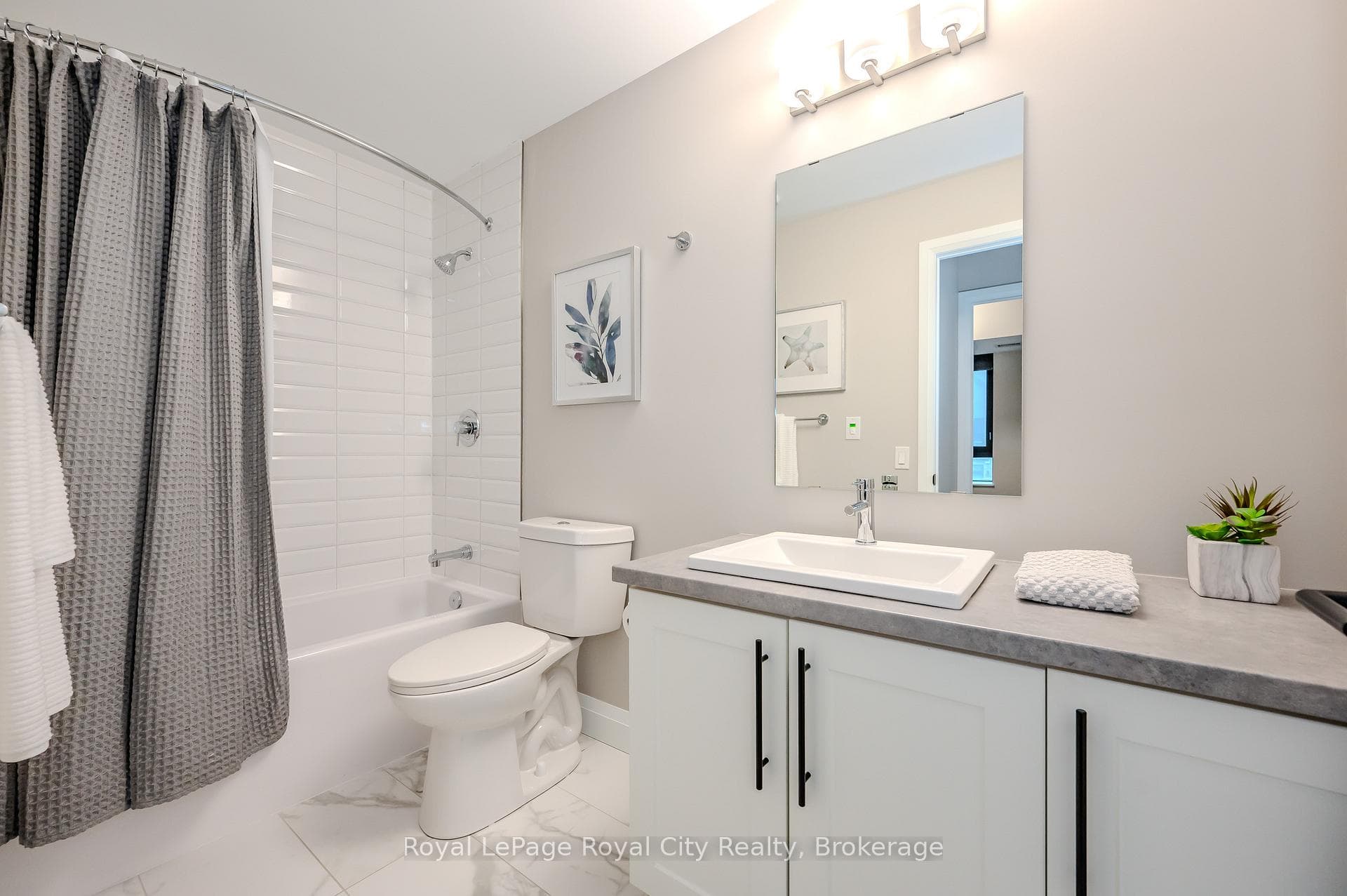 332 Gosling Gardens Unit 312 photo 23