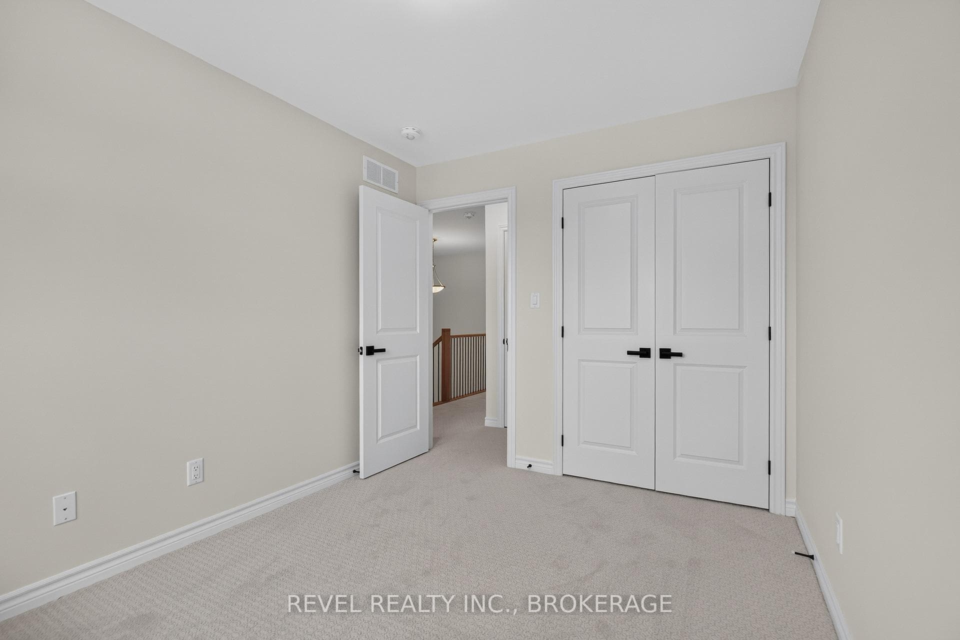 444 Buckthorn Drive photo 36