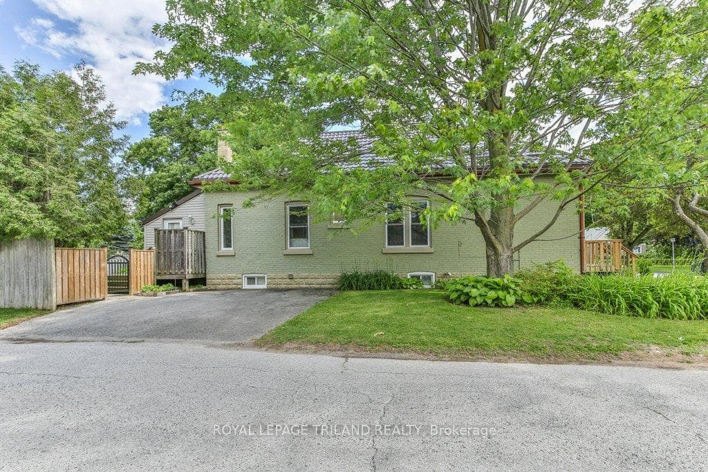 52 EASTMAN Avenue photo 41