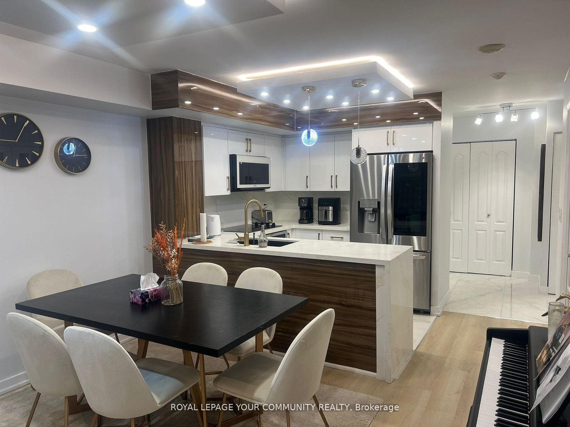 17 Barberry Place Unit 1701 photo 2