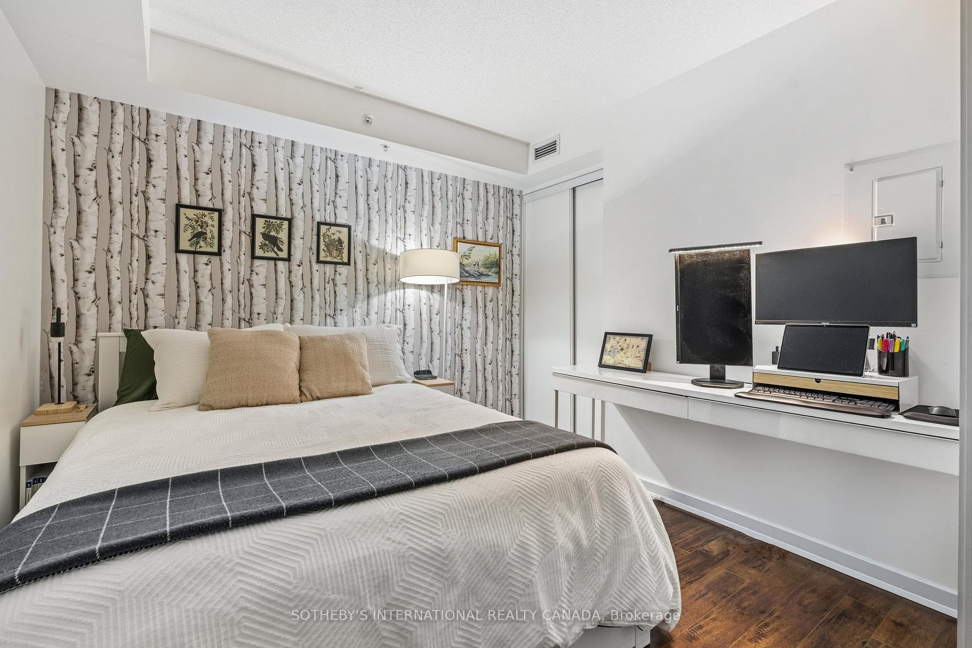 20 Joe Shuster Way Unit 407 photo 7