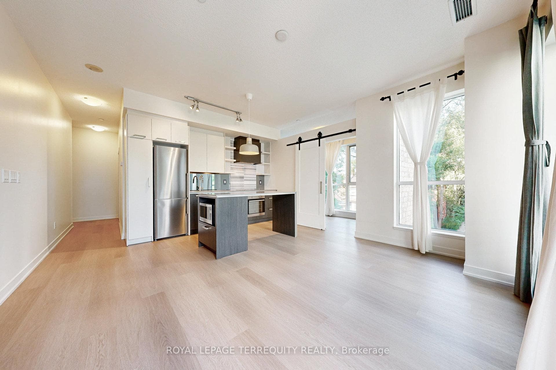 1830 Bloor Street Unit 329 photo 11