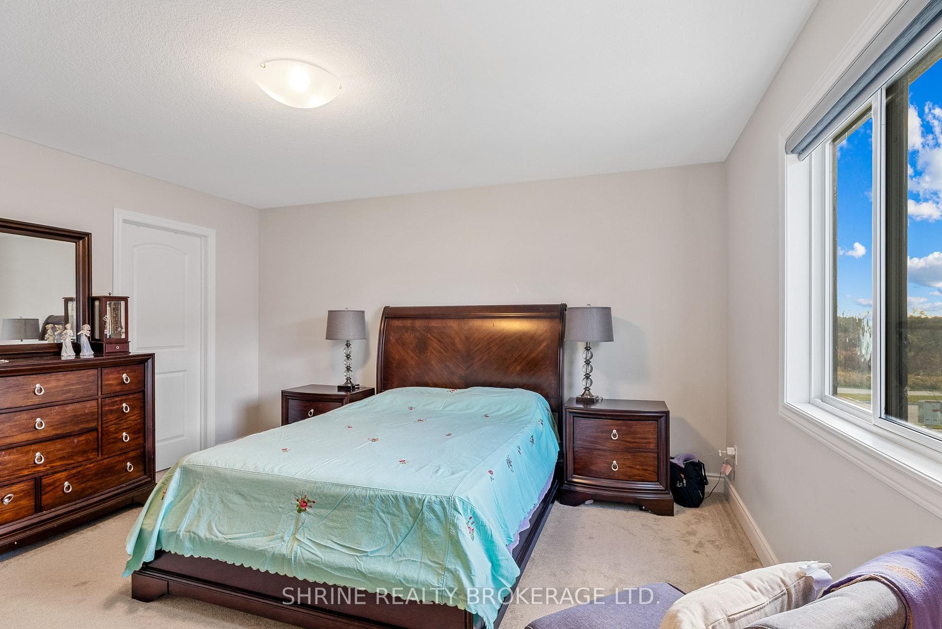 3719 Somerston Crescent photo 22
