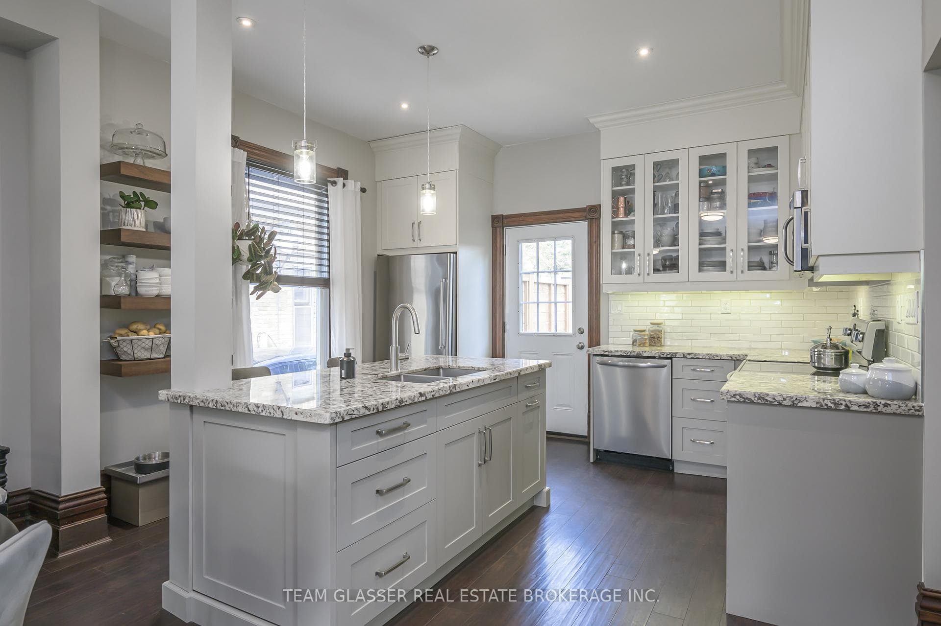 126 Inkerman Street photo 10