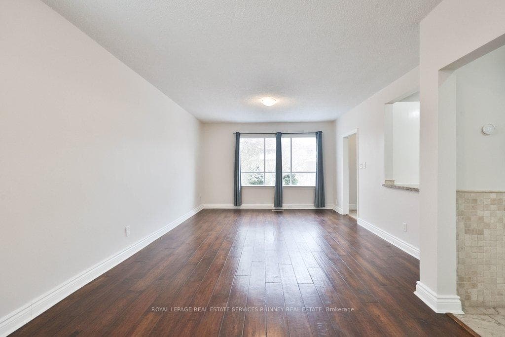 71 Mississauga Road photo 5