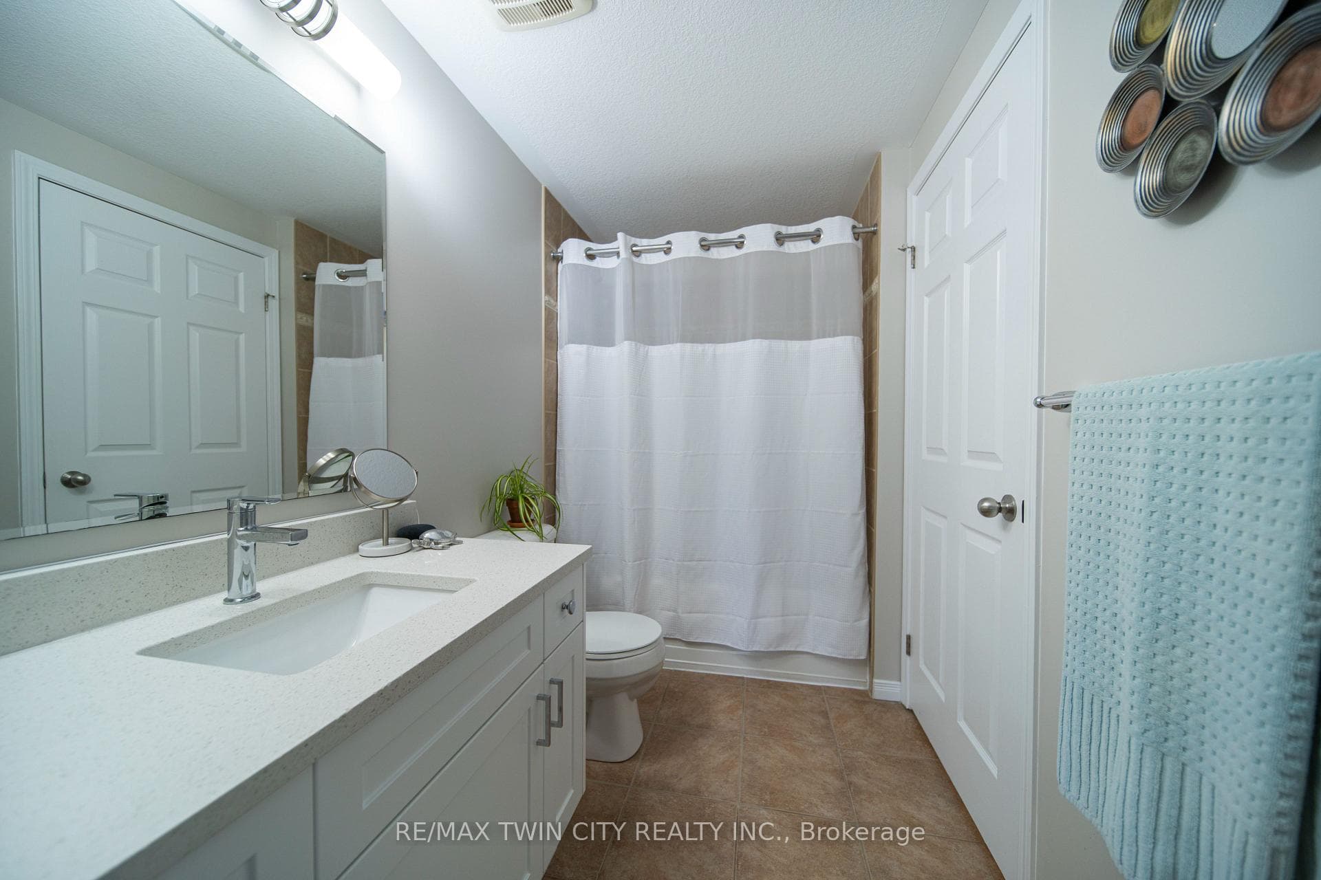 1460 Highland Road Unit 11C photo 14