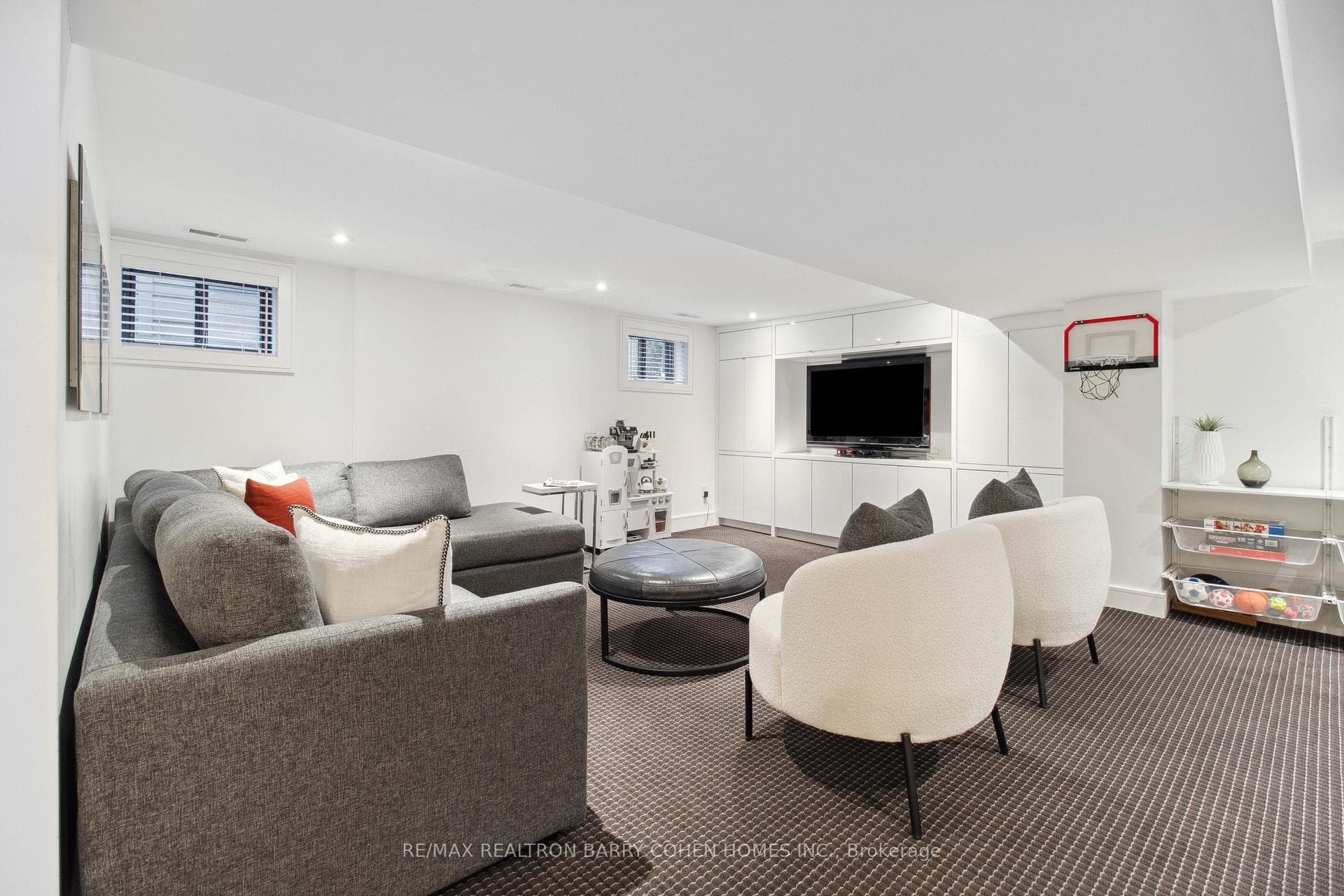 84 Brookview Drive photo 27