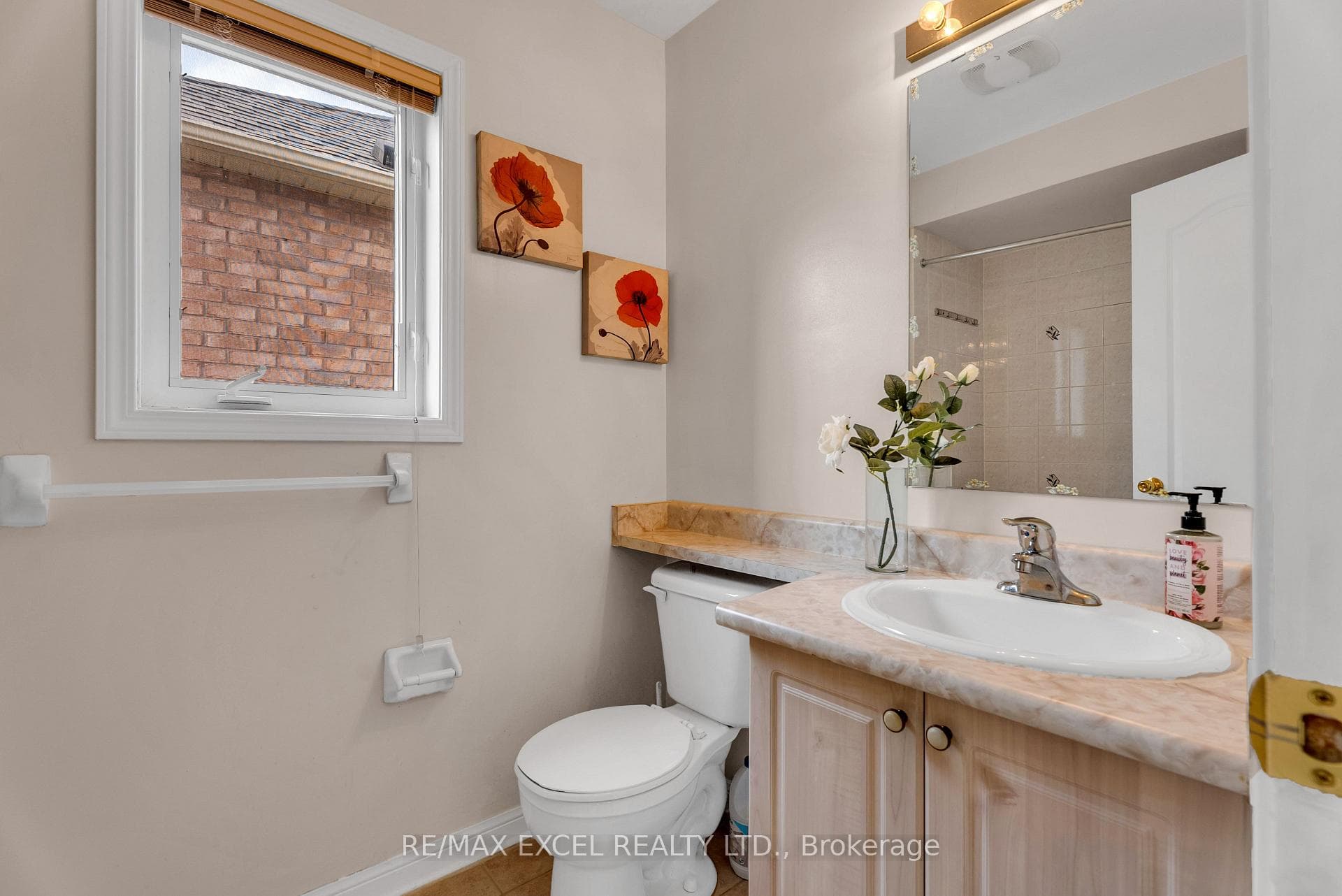 151 Hillwood Street photo 26