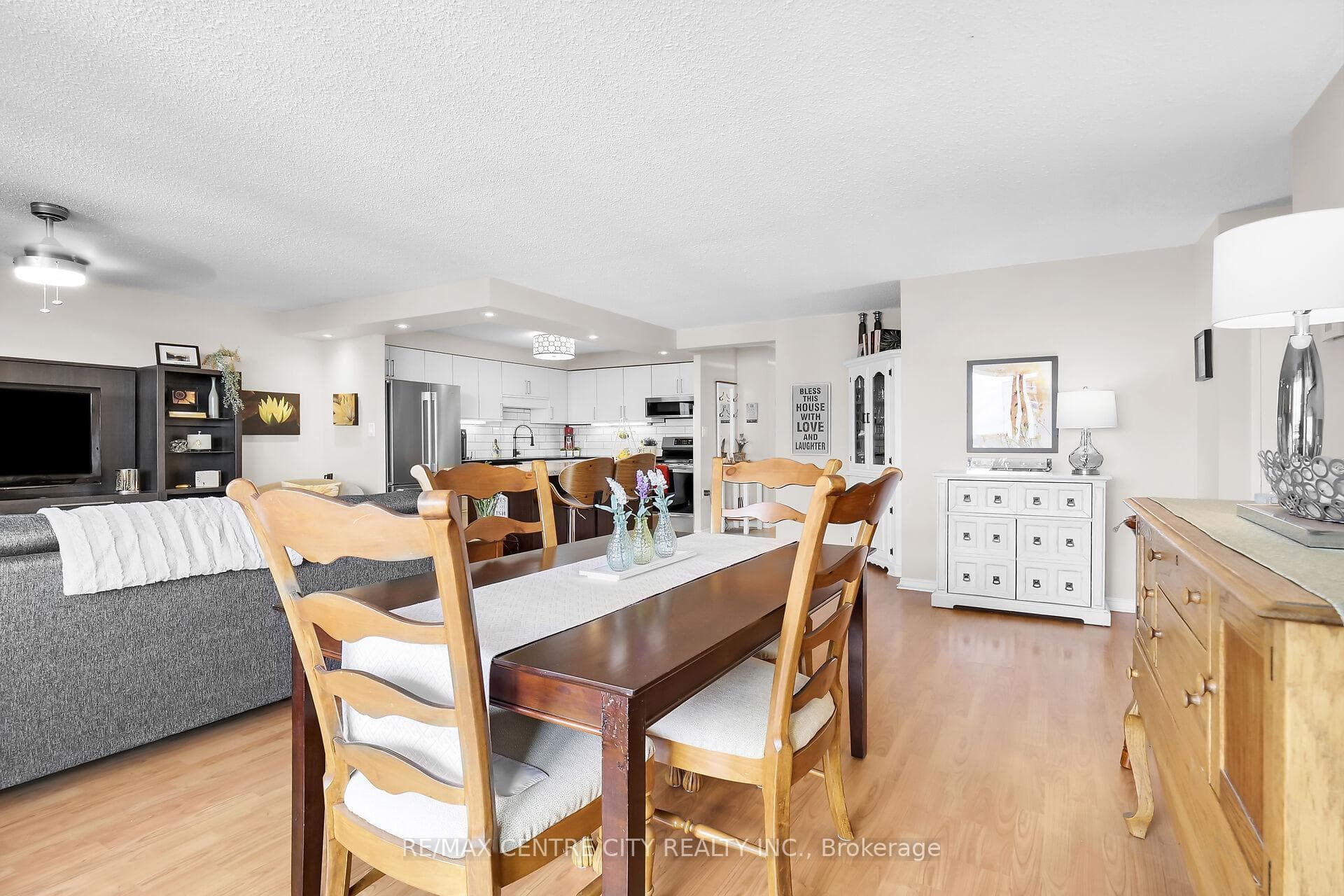 363 Colborne Street Unit 2303 photo 16