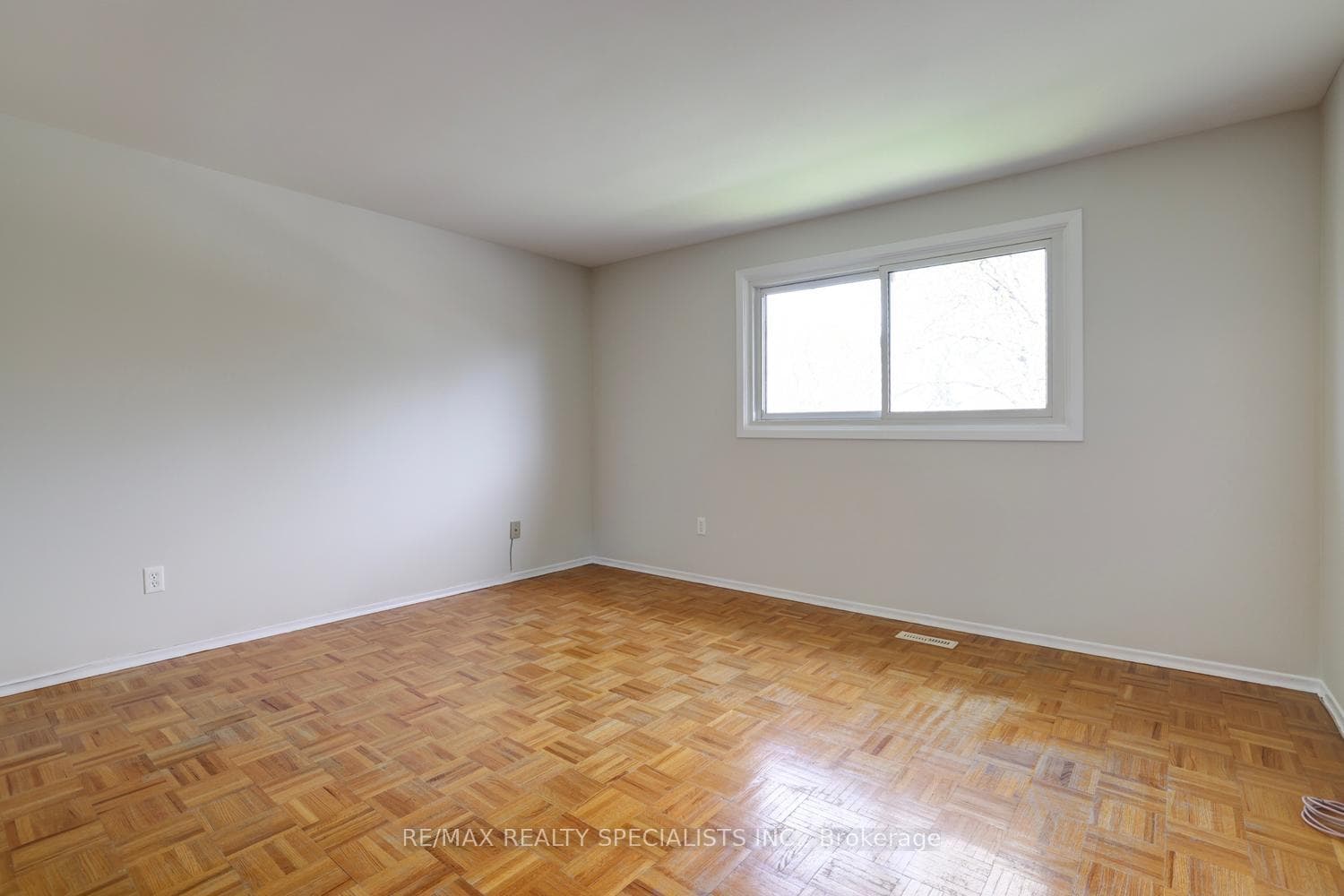 2530 Merrington Crescent photo 21