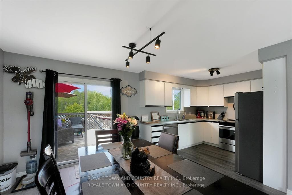 212 McGuire Beach Road photo 8