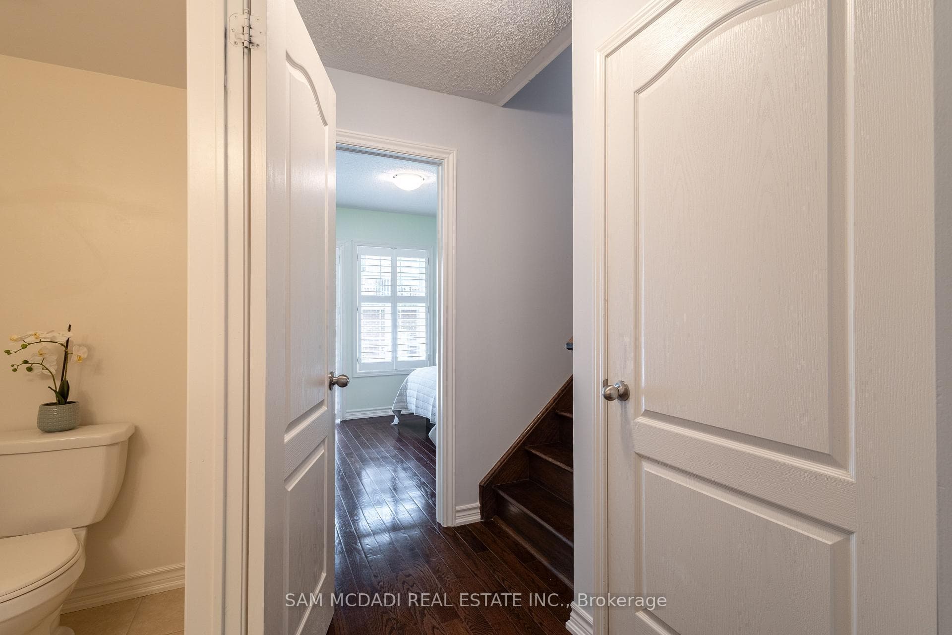 1139 Haig Boulevard Unit 2 photo 5