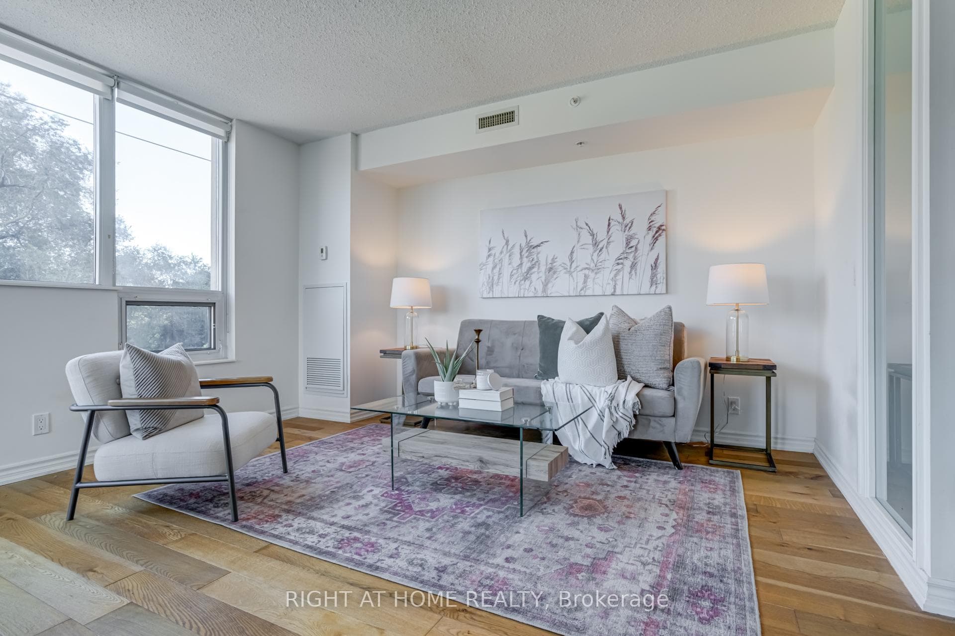 280 Donlands Avenue Unit 303 photo 5