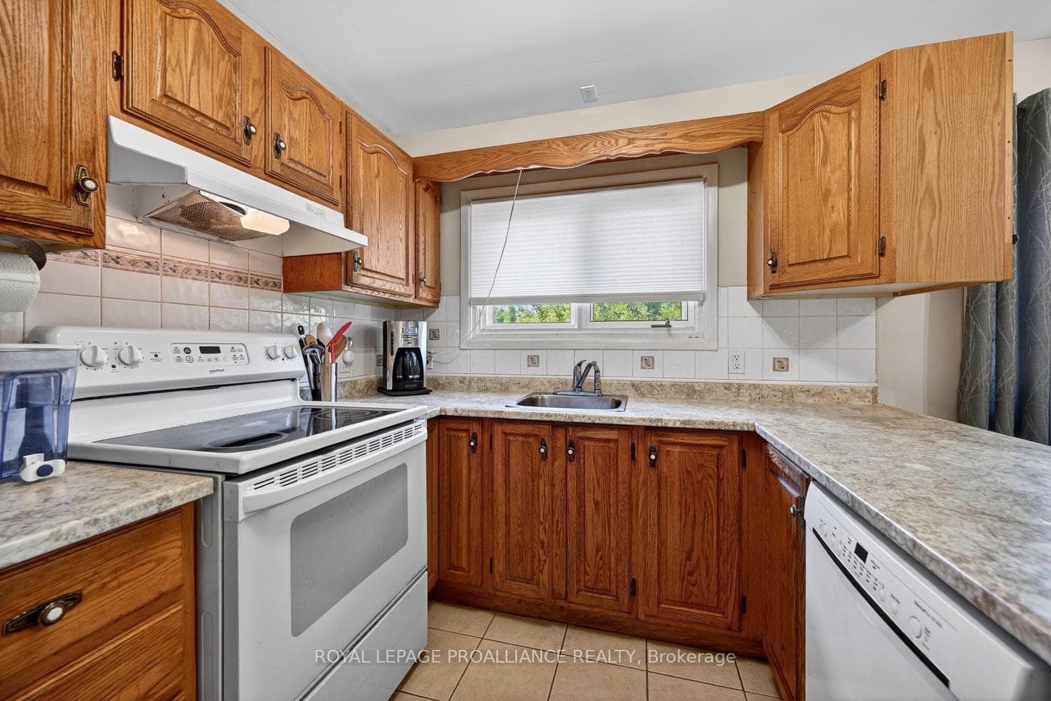 481 McAuley Road photo 13