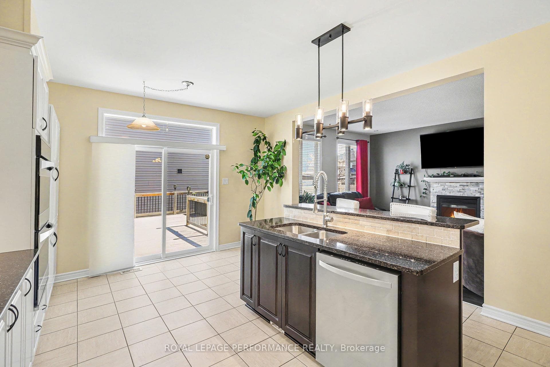 717 Magnolia Street photo 5