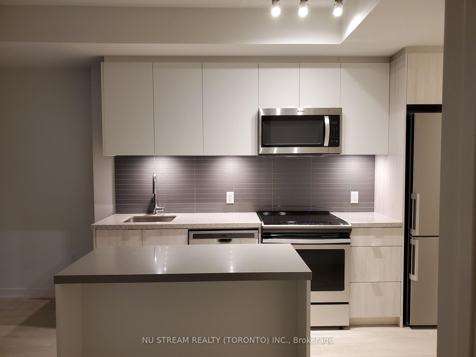8868 Yonge Street Unit 201E photo 6