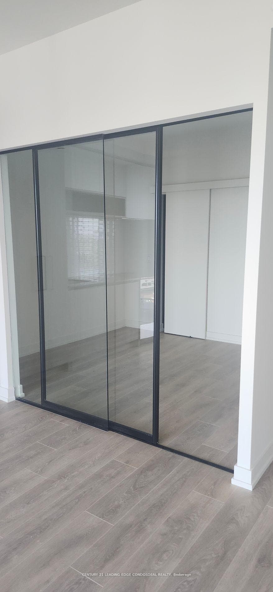 181 Sterling Road Unit 1018 photo 4