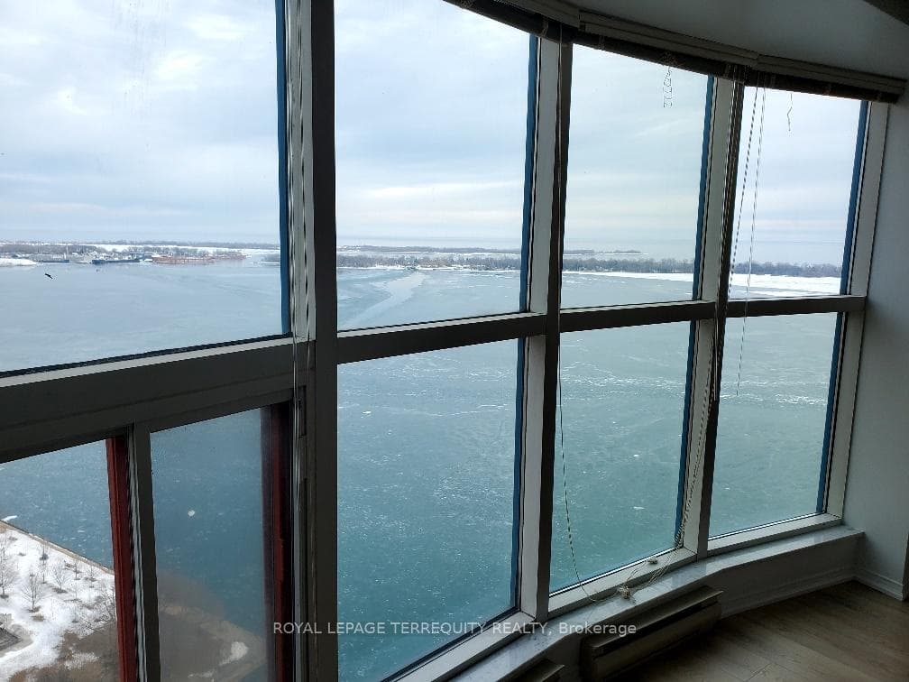 99 Harbour Square Unit 3503 photo 11