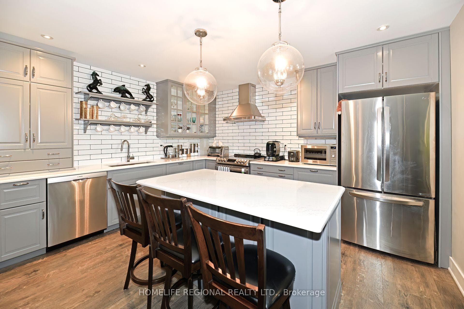 337 Simcoe Street Unit 306 photo 5