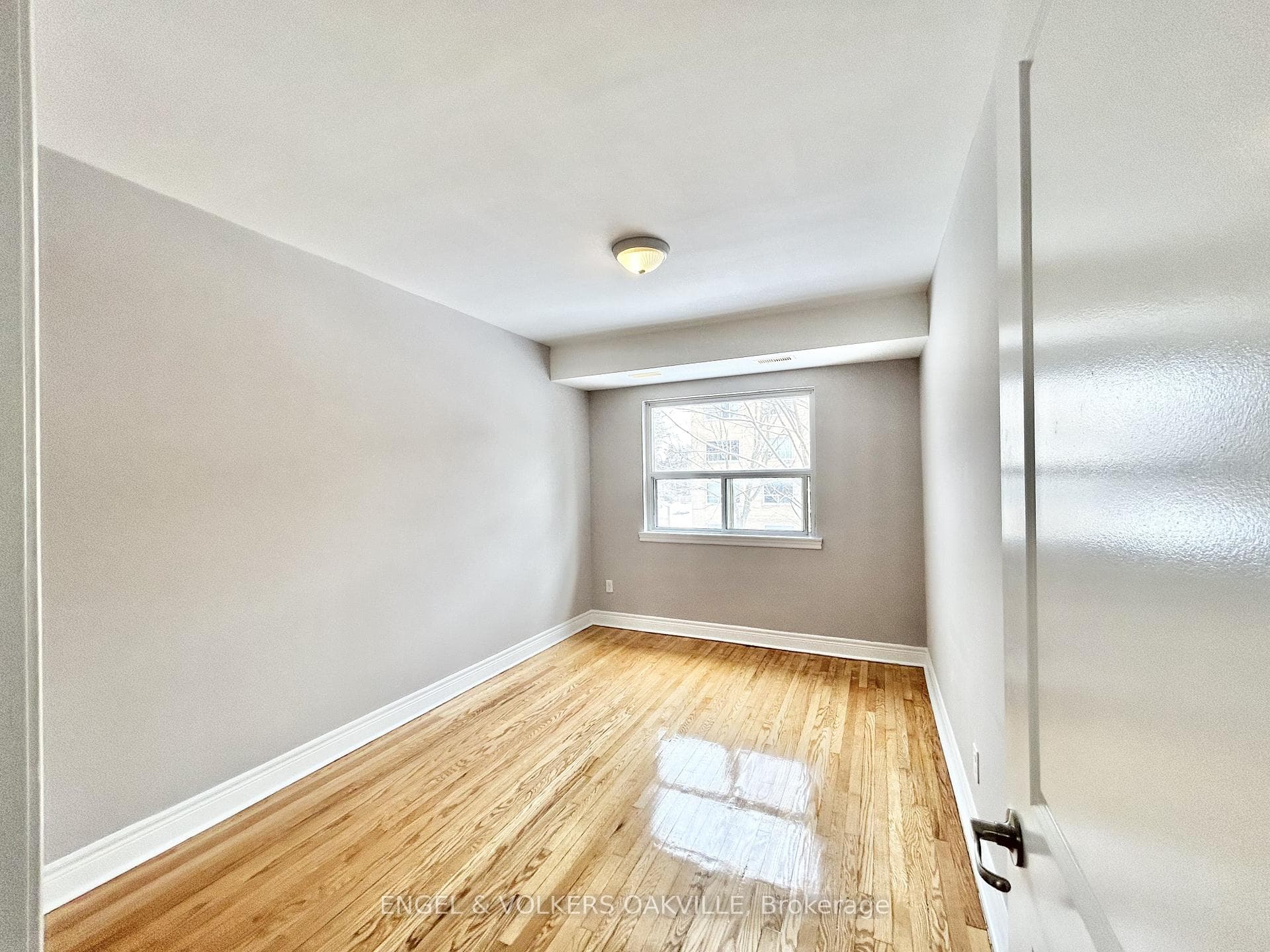 90 Twenty Fifth Street Unit 10 photo 5