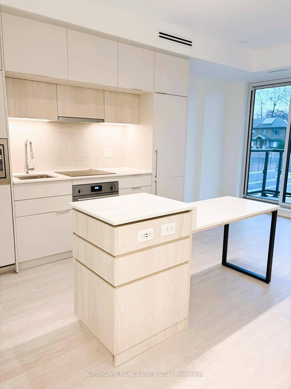 185 Alberta Avenue Unit 306 photo 20