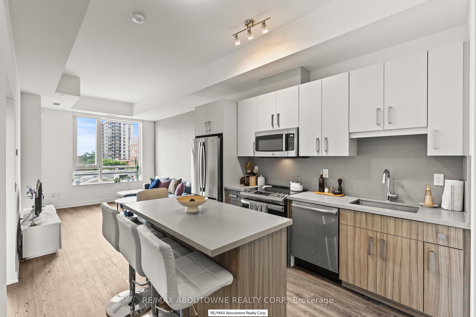 2007 James Street Unit 307 photo 18