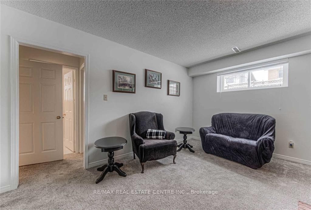 14 Amblecote Place photo 20
