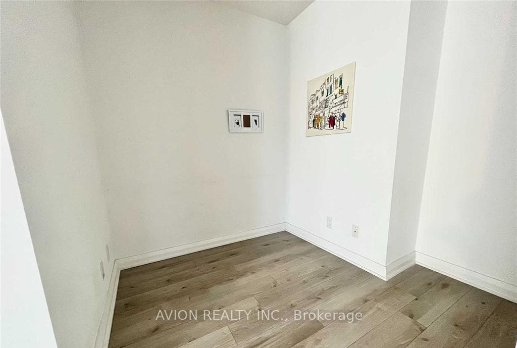 155 Yorkville Avenue Unit 1217 photo 7