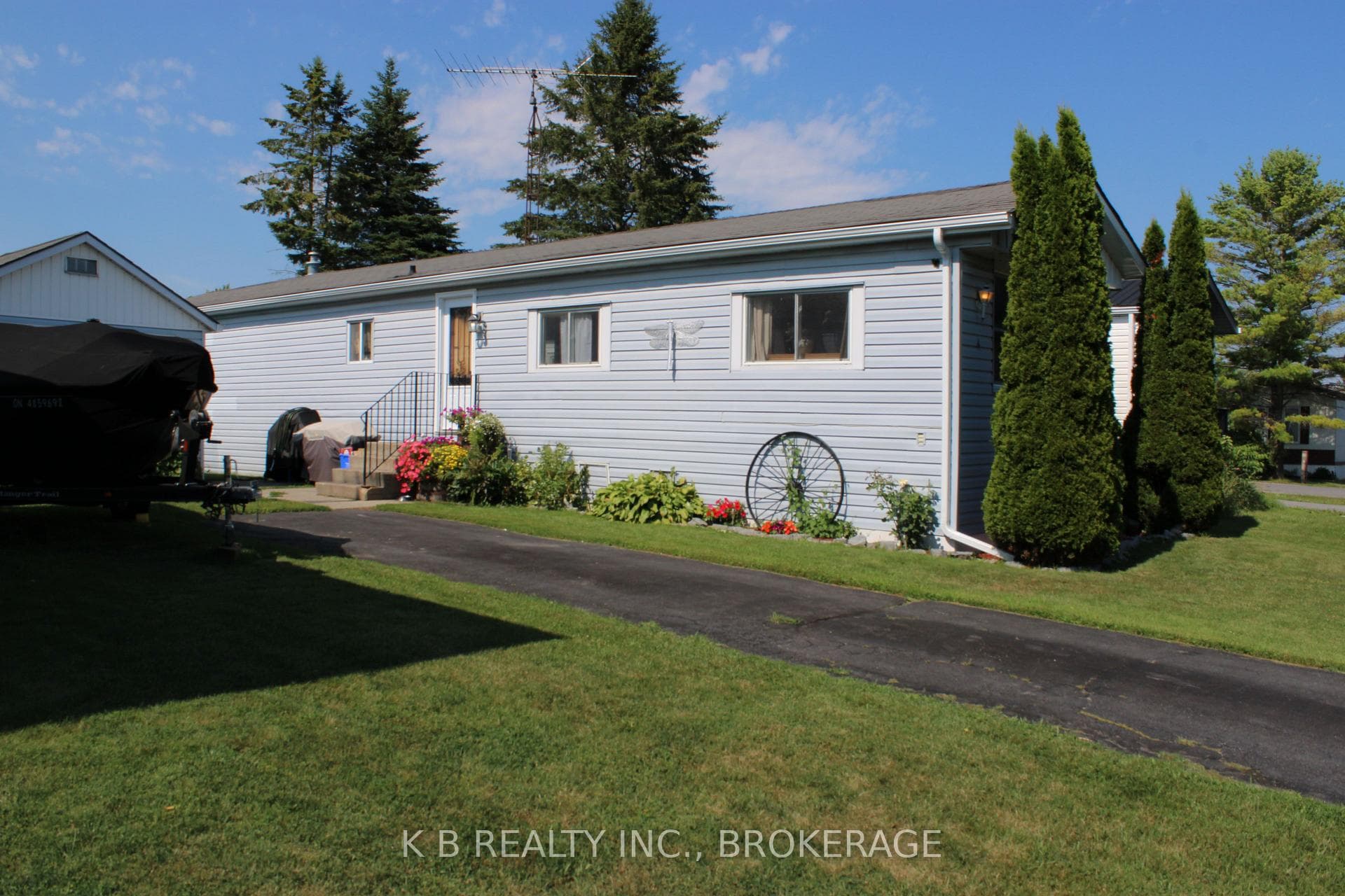 4 Cedar Street photo 17