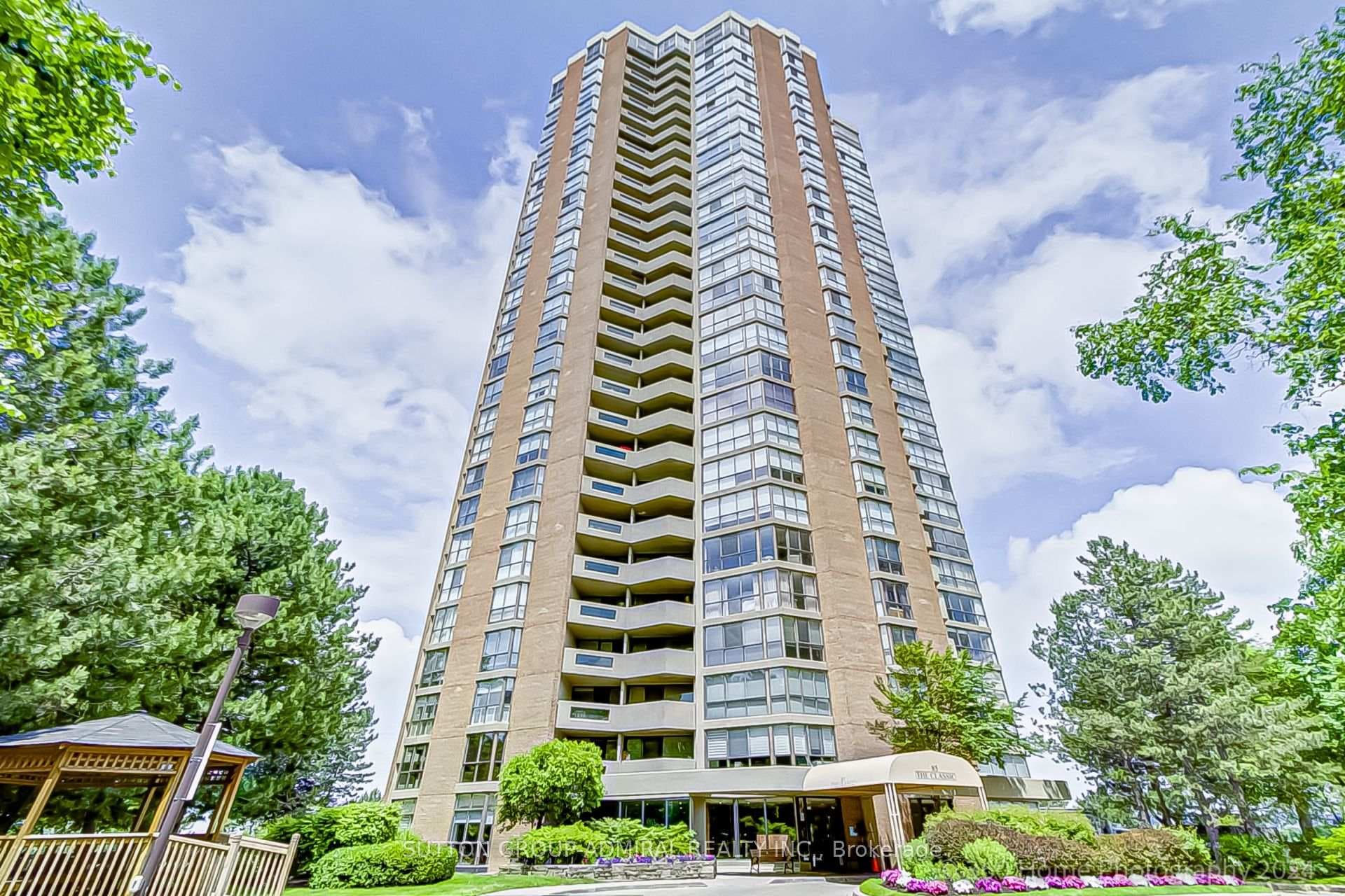 85 Skymark Drive Unit 606 photo 1