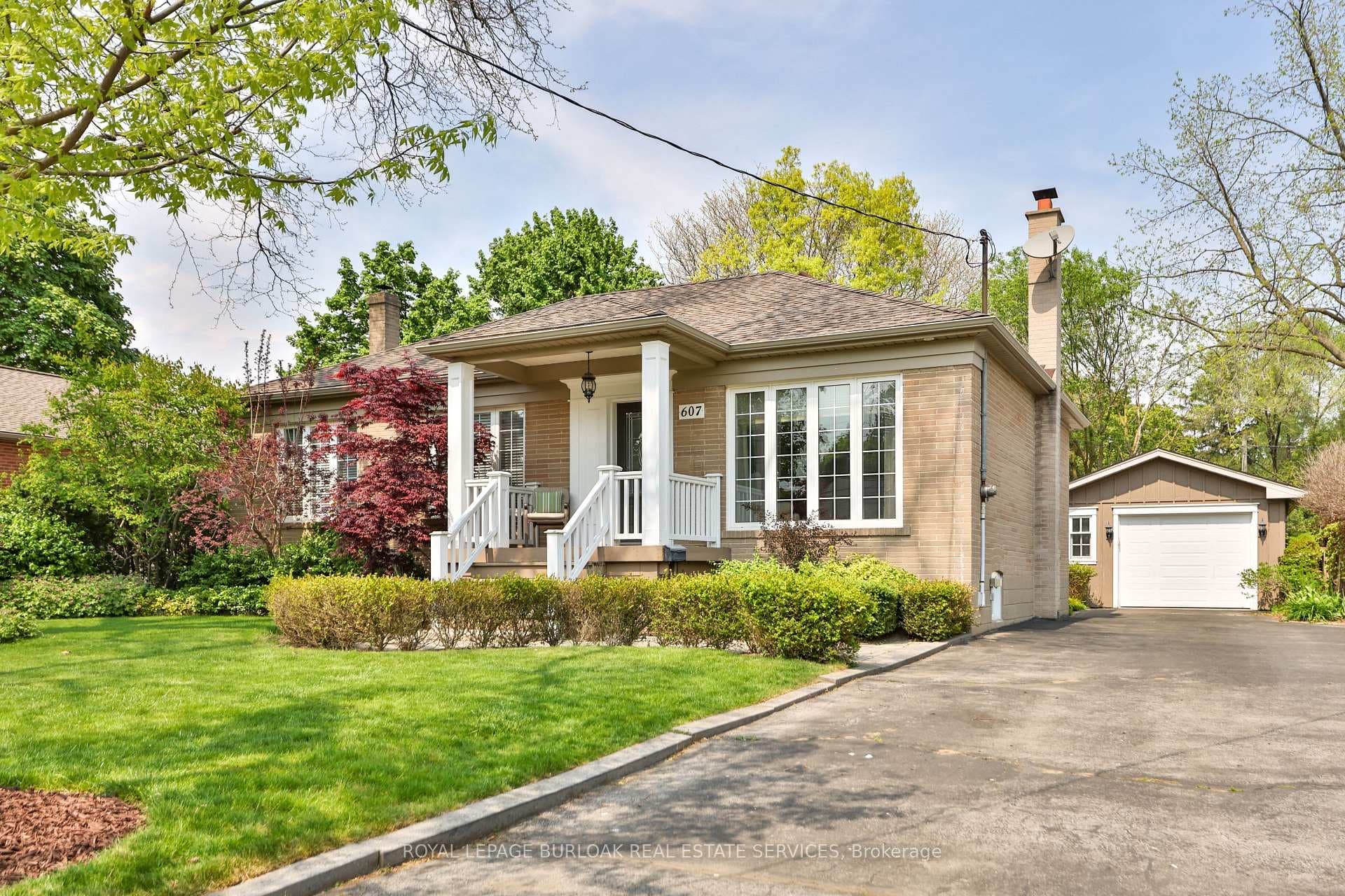 607 Lorne Street photo 1