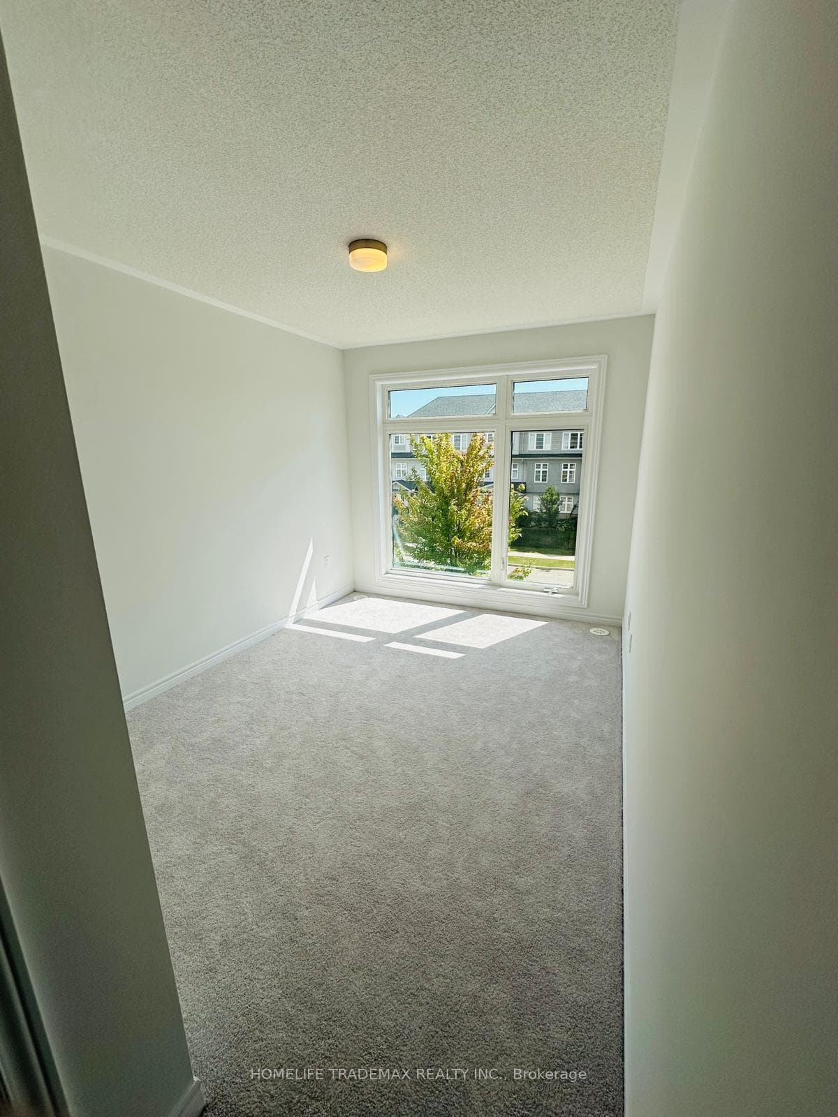 79 Sorbara Way photo 9