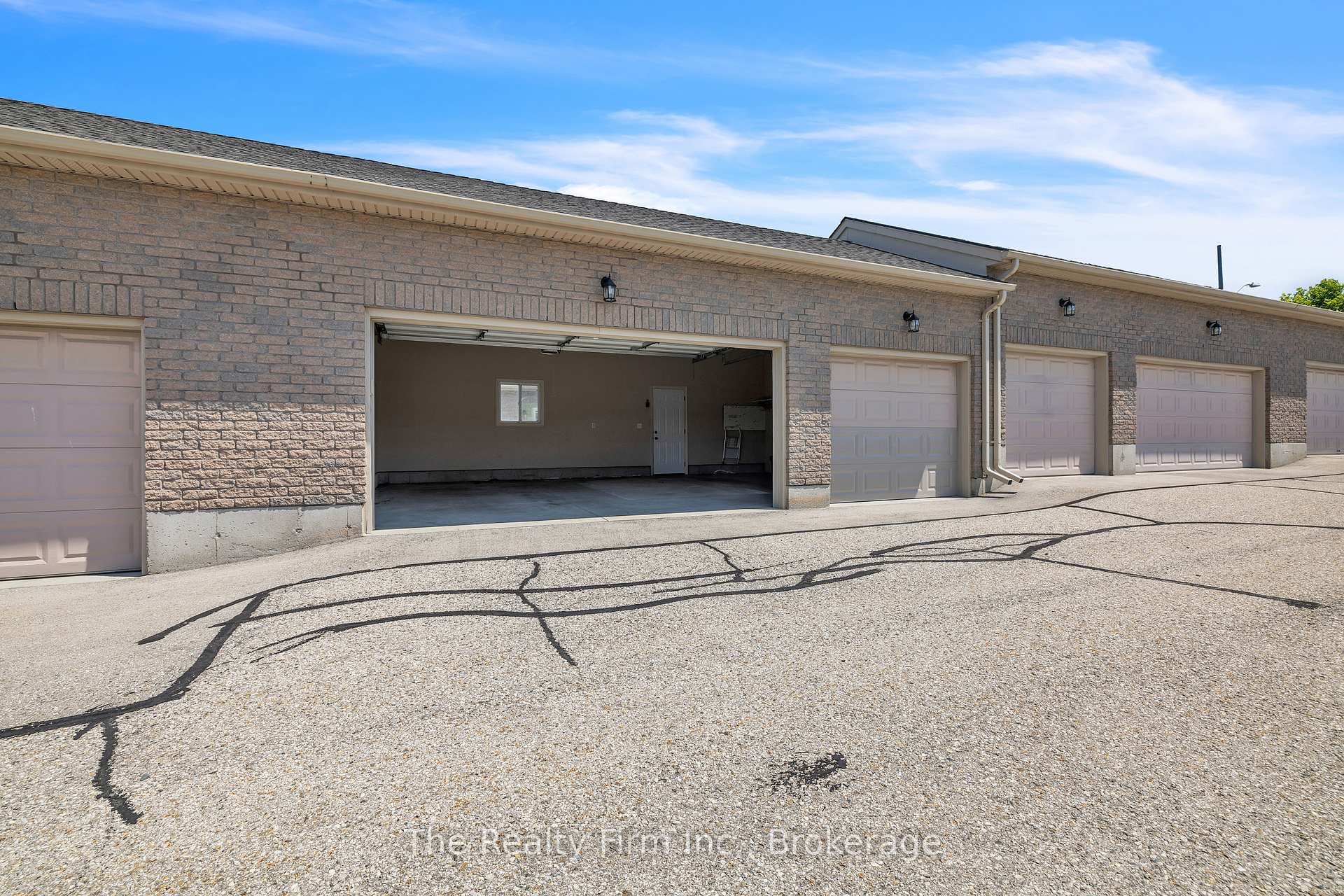 garage