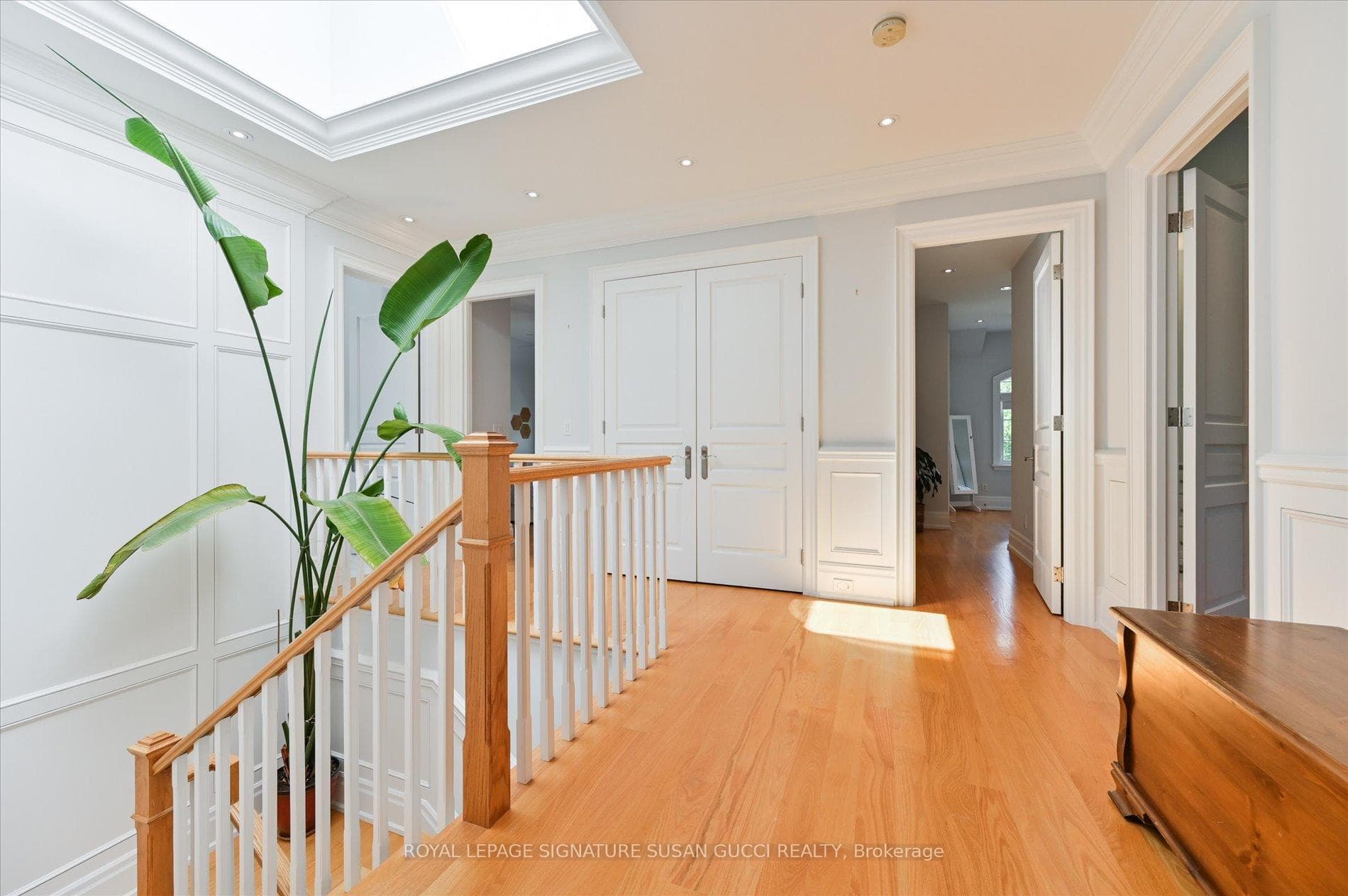 Bright & spacious 2nd level hallway